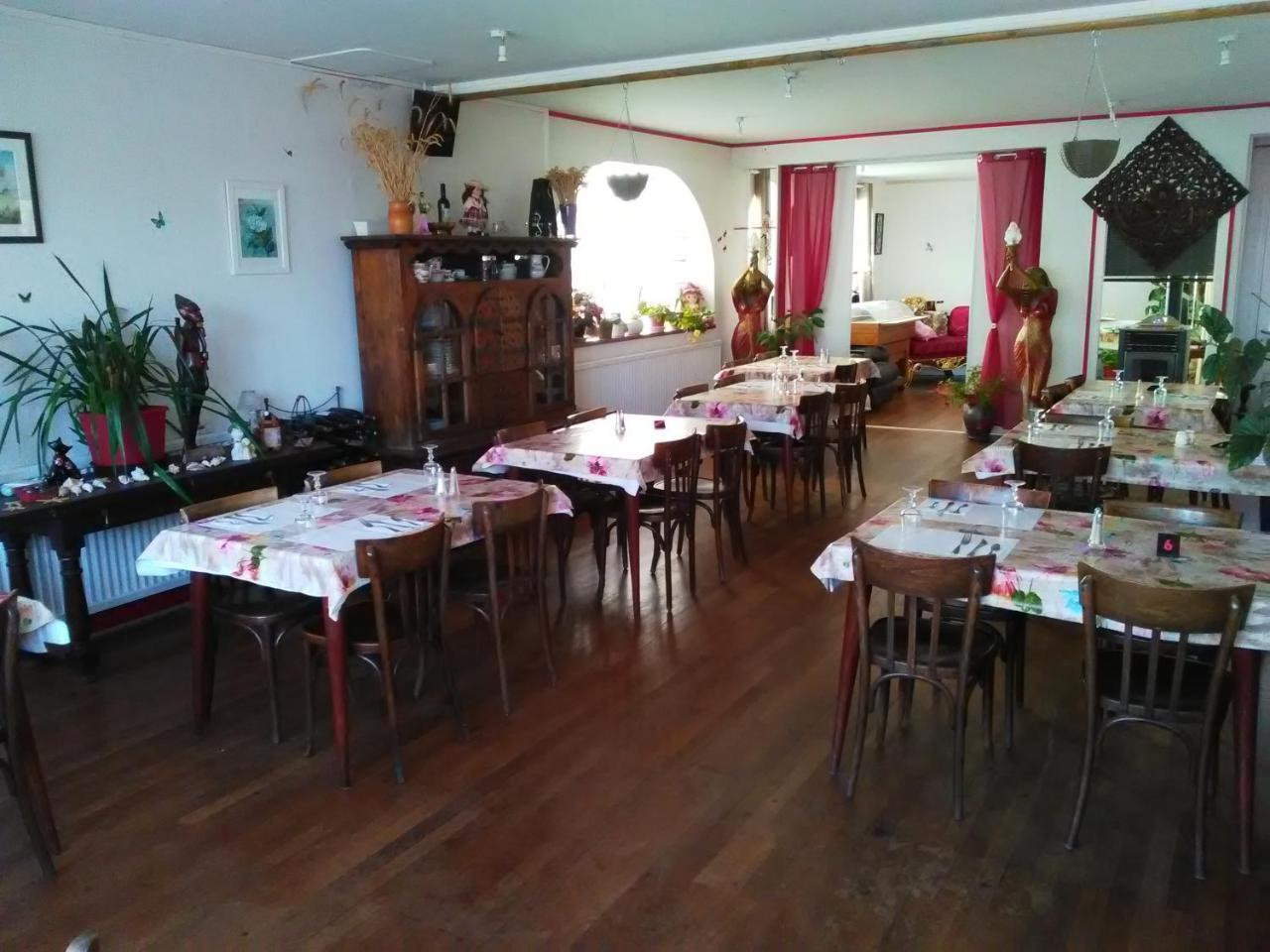 Le Relais De La Marche Hotel Aigurande Bagian luar foto