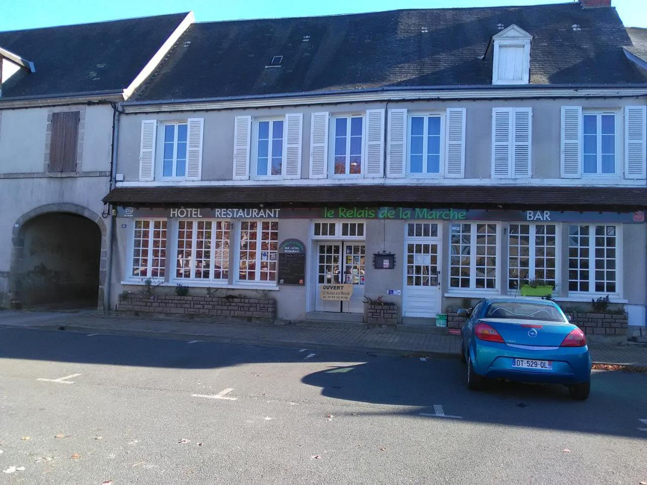 Le Relais De La Marche Hotel Aigurande Bagian luar foto